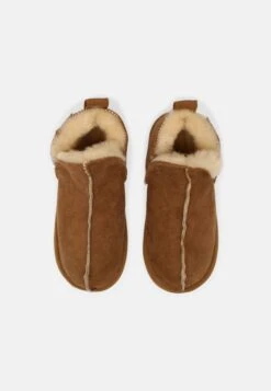 Shepherd Marseille Unisex - Pantoffels - Chestnut 10 Shepherd Marseille Unisex - Pantoffels - Chestnut -Schoenenpromotie Winkel 1d072f93c43644eda1c6cda08a5b4302