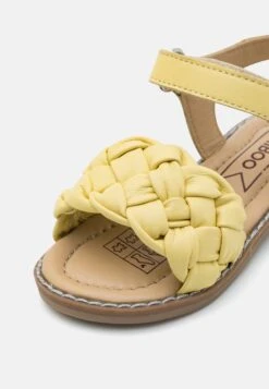 Friboo Leather - Sandalen - Light Yellow 11 Friboo Leather - Sandalen - Light Yellow -Schoenenpromotie Winkel 21049a8508c54ab7a4dae975d25f574f