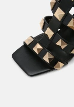 Steve Madden Capri - Sandalen - Black 15 Steve Madden Capri - Sandalen - Black -Schoenenpromotie Winkel 230b9ba9c36b464dade89d6ce01a6876