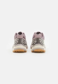 Salomon Xt-6 Unisex - Sneakers Laag - Quail/Plum Kitten/Vanilla Ice -Schoenenpromotie Winkel 31cfa453540044b199d3052754f2c914