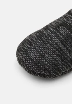 Pier One Pantoffels - Black 11 Pier One Pantoffels - Black -Schoenenpromotie Winkel 50c6e37e4898429699554a8740194458