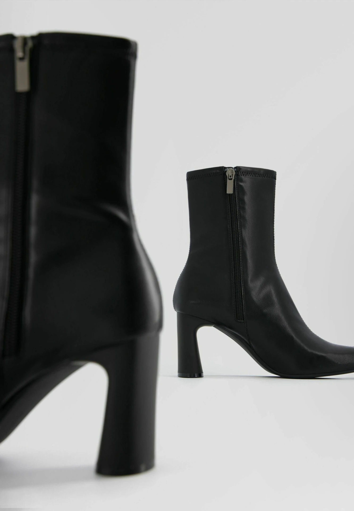 BERSHKA Fitted Mid - Korte Laarzen - Black 5 BERSHKA Fitted Mid - Korte Laarzen - Black - Afbeelding 5