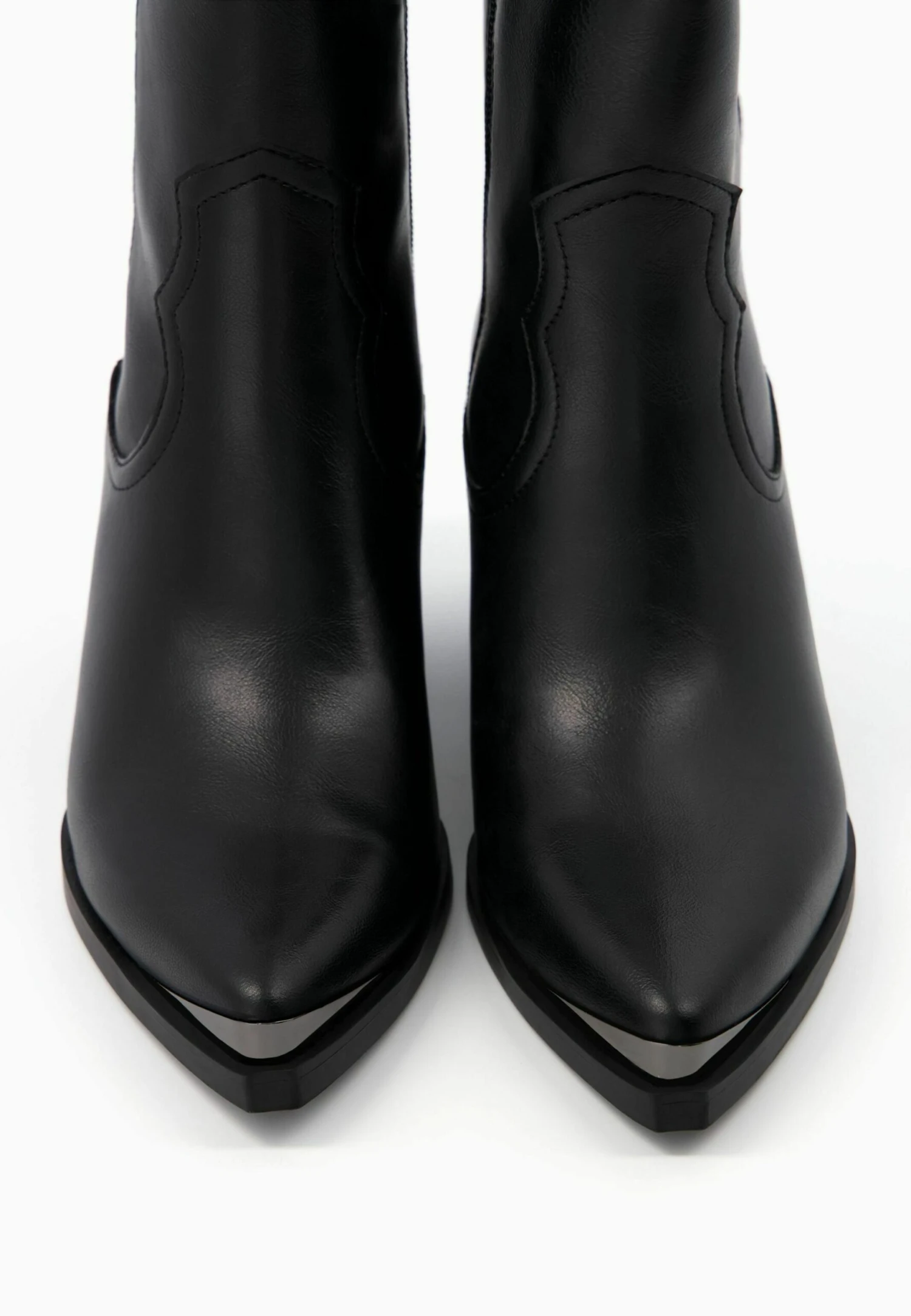 BERSHKA Heeled With Metallic Toe - Cowboy-/Bikerlaarsjes - Black 5 BERSHKA Heeled With Metallic Toe - Cowboy-/Bikerlaarsjes - Black - Afbeelding 5