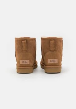 Ugg Classic Mini Regenerate - Korte Laarzen - Chestnut 10 Ugg Classic Mini Regenerate - Korte Laarzen - Chestnut -Schoenenpromotie Winkel 8ebd3d97448e44159db529e77f739420