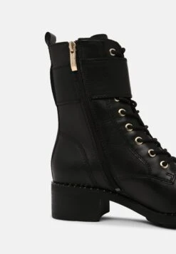 Tamaris Veterboots - Black/Gold 13 Tamaris Veterboots - Black/Gold -Schoenenpromotie Winkel a7cb1f5039c746eb98ef35deb46d80d0