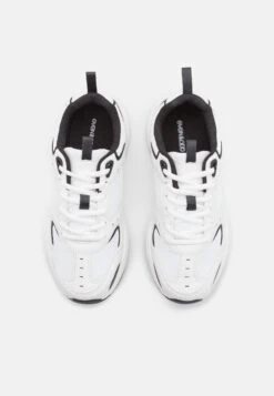 Sneakers Laag - White/Black 11 Sneakers Laag - White/Black -Schoenenpromotie Winkel ae8e6862cbf24c0e885df424bac0f537