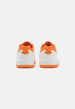 Sneakers Laag - White/Orange -Schoenenpromotie Winkel b768a6b6e70c4437b497c334a5073b87