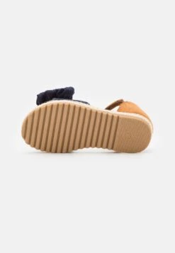 Friboo Sandalen - Dark Blue 10 Friboo Sandalen - Dark Blue -Schoenenpromotie Winkel c43cf9b59f3e48f9b617fb8eee7ad76a