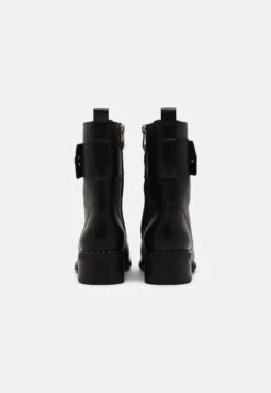 Tamaris Veterboots - Black/Gold 11 Tamaris Veterboots - Black/Gold -Schoenenpromotie Winkel c9a03b5922cd4a4e8143e369f6a7e694