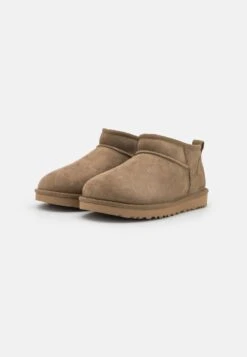 Ugg Korte Laarzen - Marrone 10 Ugg Korte Laarzen - Marrone -Schoenenpromotie Winkel eb7d42414b394181ae85b6f4f39bc53d