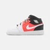 Air Jordan 1 Mid Unisex - Basketbalschoenen - Black/White/Infrared