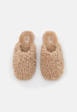 Ugg Maxi Curly Slide - Pantoffels - Sand 11 Ugg Maxi Curly Slide - Pantoffels - Sand -Schoenenpromotie Winkel f453644d60ea4dbbbff756127bea6510