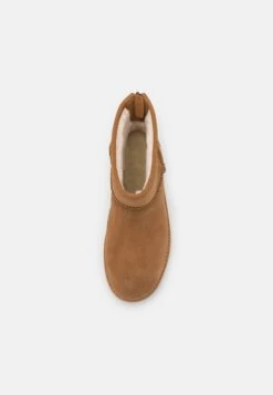 Ugg Classic Mini Logo Zip - Korte Laarzen - Chestnut 11 Ugg Classic Mini Logo Zip - Korte Laarzen - Chestnut -Schoenenpromotie Winkel f92e16fb60bc4ddfa7ea61b712375f9d